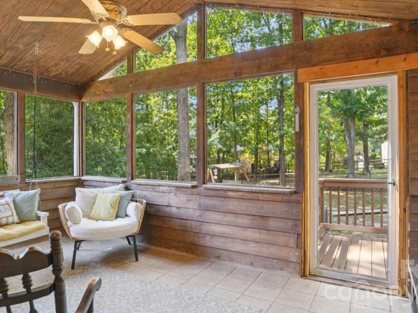 5212 Shannamara Drive, Matthews, NC 28104.  MLS# CAR4372618, YatesRealty ID 15399. 