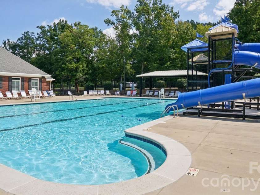 5212 Shannamara Drive, Matthews, NC 28104.  MLS# CAR4372618, YatesRealty ID 15399. 