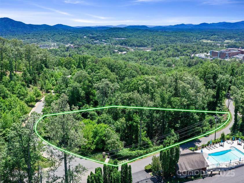 44 Samuel Ashe Drive, Asheville, NC 28805.  MLS# CAR4279385, YatesRealty ID 154. 