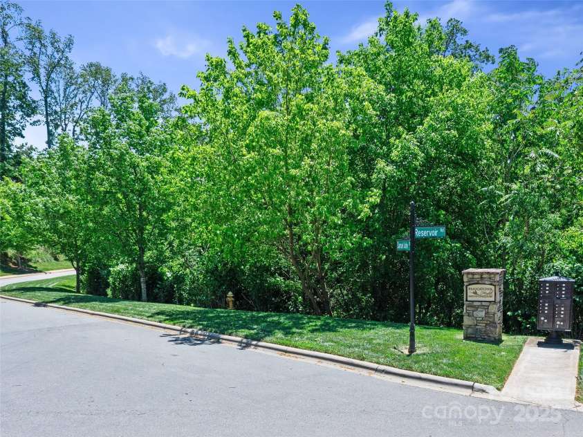 44 Samuel Ashe Drive, Asheville, NC 28805.  MLS# CAR4279385, YatesRealty ID 154. 