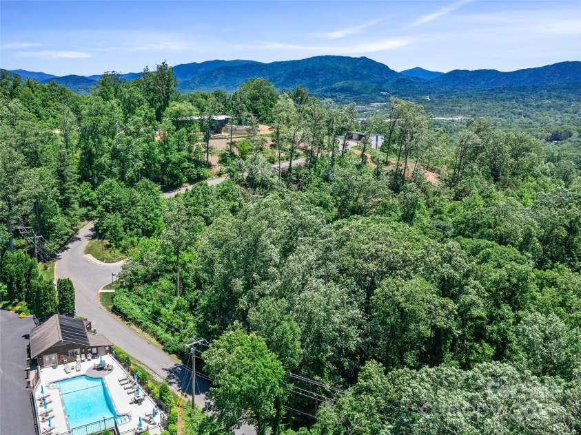 44 Samuel Ashe Drive, Asheville, NC 28805.  MLS# CAR4279385, YatesRealty ID 154. 