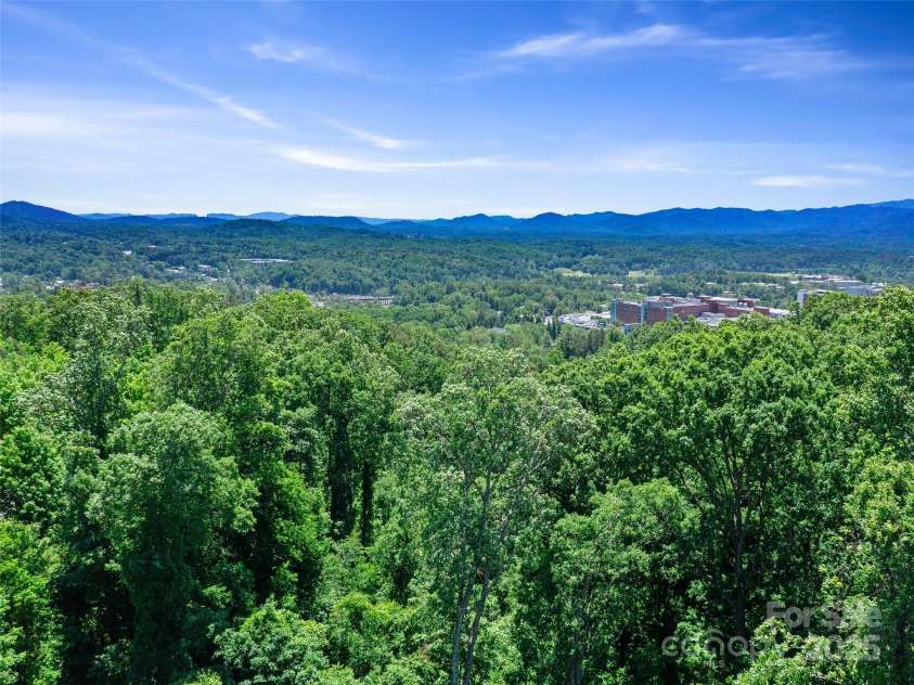 44 Samuel Ashe Drive, Asheville, NC 28805.  MLS# CAR4279385, YatesRealty ID 154. 