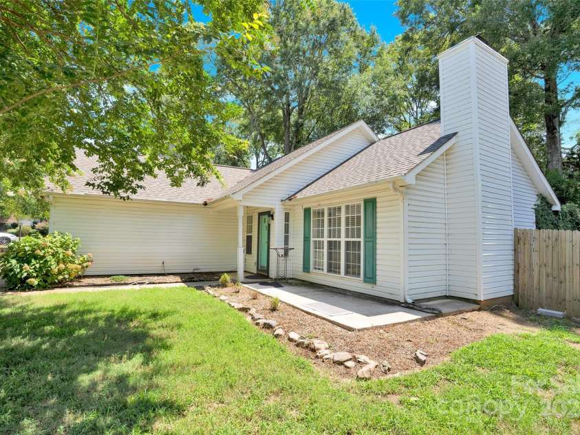 6236 Old Corral Street, Charlotte, NC 28277.  MLS# CAR4162890, YatesRealty ID 154. 