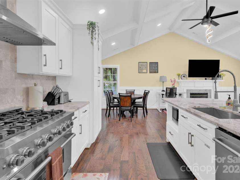 6236 Old Corral Street, Charlotte, NC 28277.  MLS# CAR4162890, YatesRealty ID 154. 