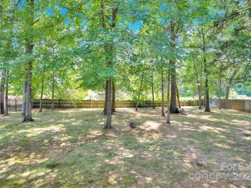 6236 Old Corral Street, Charlotte, NC 28277.  MLS# CAR4162890, YatesRealty ID 154. 