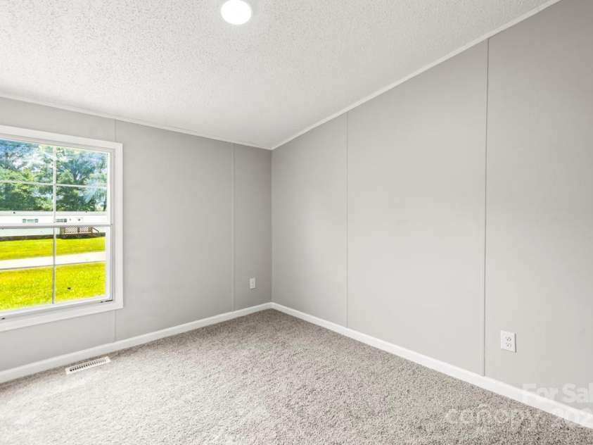 1133 Lynn Lane, Catawba, NC 28609.  MLS# CAR4275480, YatesRealty ID 1540. Bedroom 3