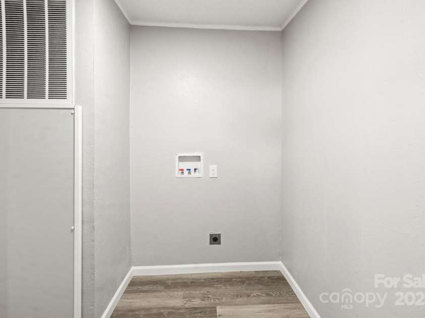 1133 Lynn Lane, Catawba, NC 28609.  MLS# CAR4275480, YatesRealty ID 1540. Laundry room