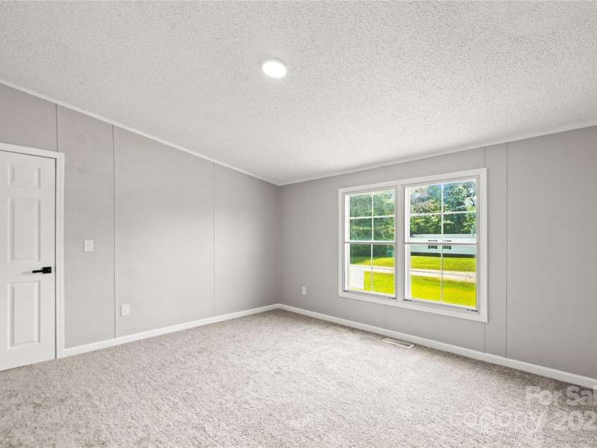 1133 Lynn Lane, Catawba, NC 28609.  MLS# CAR4275480, YatesRealty ID 1540. New carpet