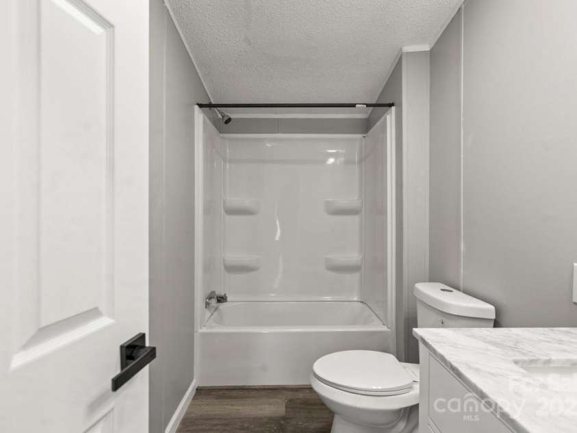 1133 Lynn Lane, Catawba, NC 28609.  MLS# CAR4275480, YatesRealty ID 1540. Shower/tub enclosure in bathroom 2