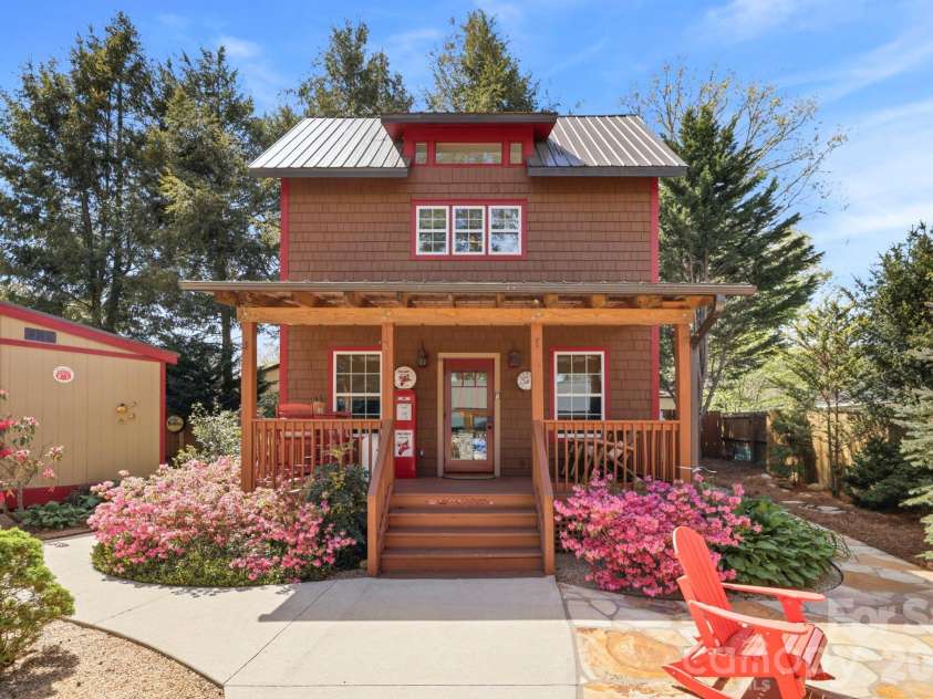 107 5th Street, Black Mountain, NC 28711.  MLS# CAR4371363, YatesRealty ID 15401. Back House