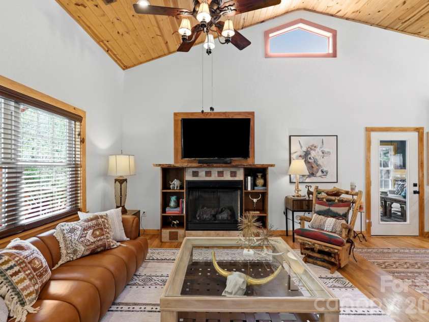 107 5th Street, Black Mountain, NC 28711.  MLS# CAR4371363, YatesRealty ID 15401. Open Living Room
