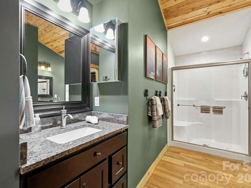 107 5th Street, Black Mountain, NC 28711.  MLS# CAR4371363, YatesRealty ID 15401. Primary Bath