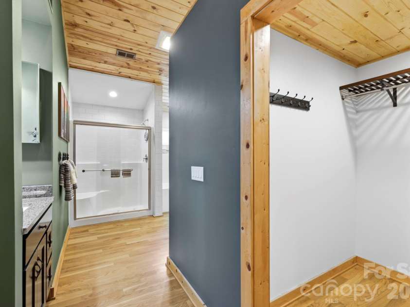 107 5th Street, Black Mountain, NC 28711.  MLS# CAR4371363, YatesRealty ID 15401. Primary Walk in Closet 2