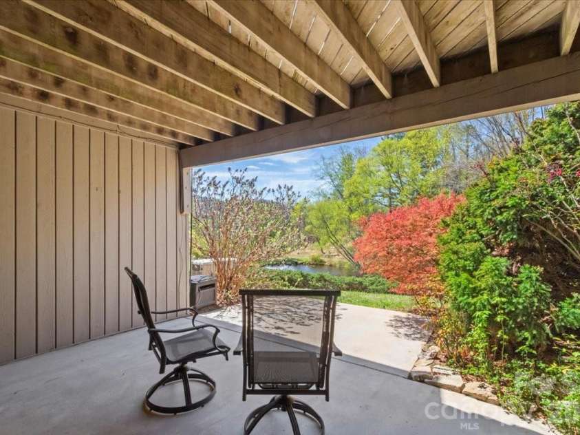 21 Ridge Terrace, Asheville, NC 28804.  MLS# CAR4370277, YatesRealty ID 15402. 