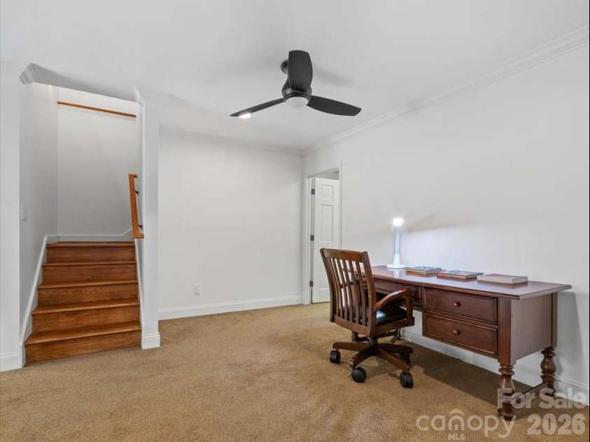 21 Ridge Terrace, Asheville, NC 28804.  MLS# CAR4370277, YatesRealty ID 15402. 