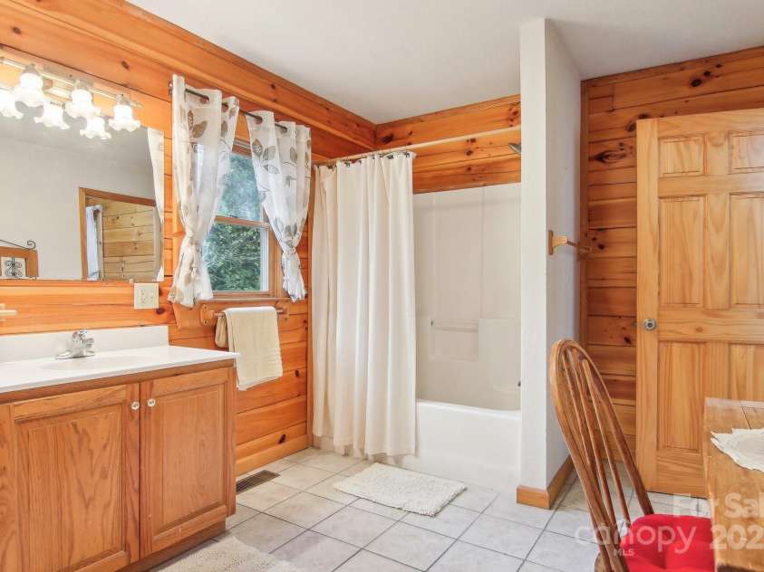 36 Cheyenne Court, Maggie Valley, NC 28751.  MLS# CAR4243964, YatesRealty ID 15405. 