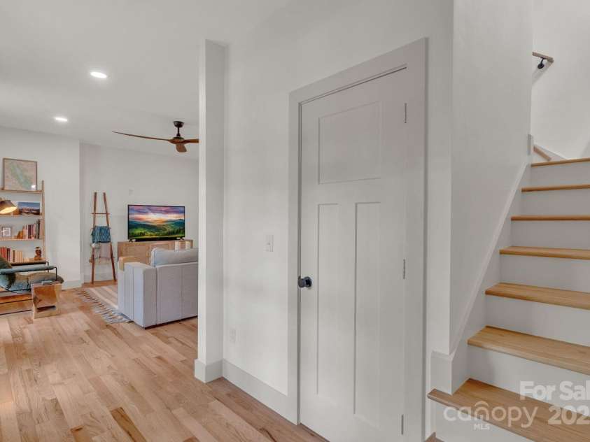 30 Spaulding Drive, Candler, NC 28715.  MLS# CAR4255062, YatesRealty ID 15406. 