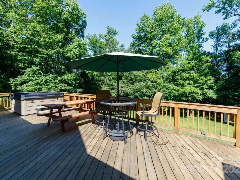 2168 Sunset Circle, Fort Mill, SC 29715.  MLS# CAR4263054, YatesRealty ID 15407. 