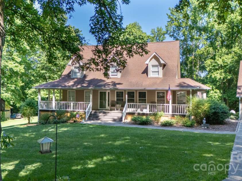 2168 Sunset Circle, Fort Mill, SC 29715.  MLS# CAR4263054, YatesRealty ID 15407. 