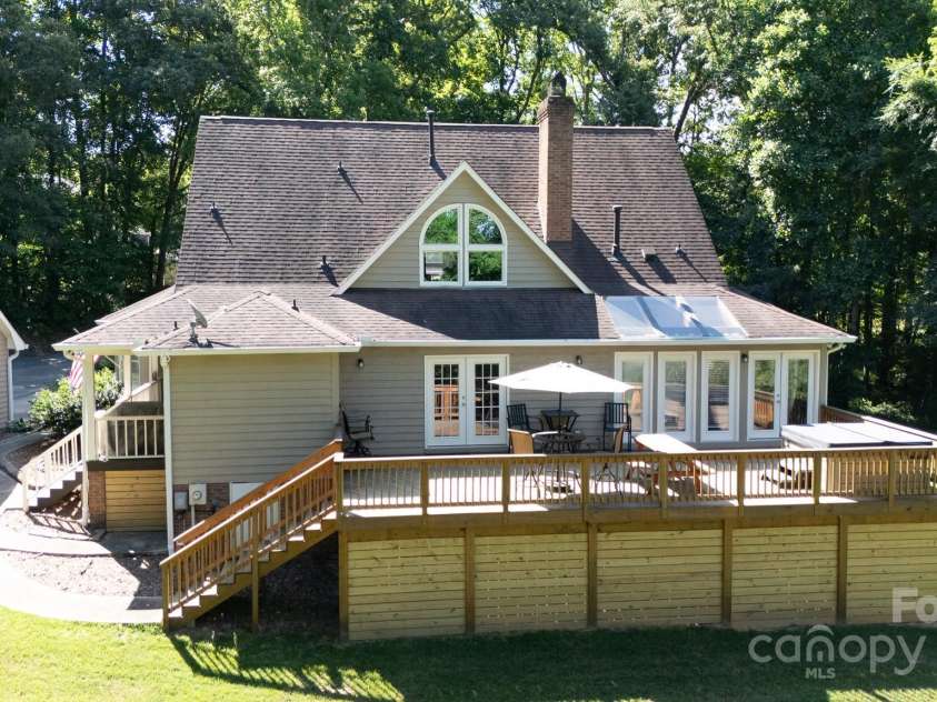2168 Sunset Circle, Fort Mill, SC 29715.  MLS# CAR4263054, YatesRealty ID 15407. 