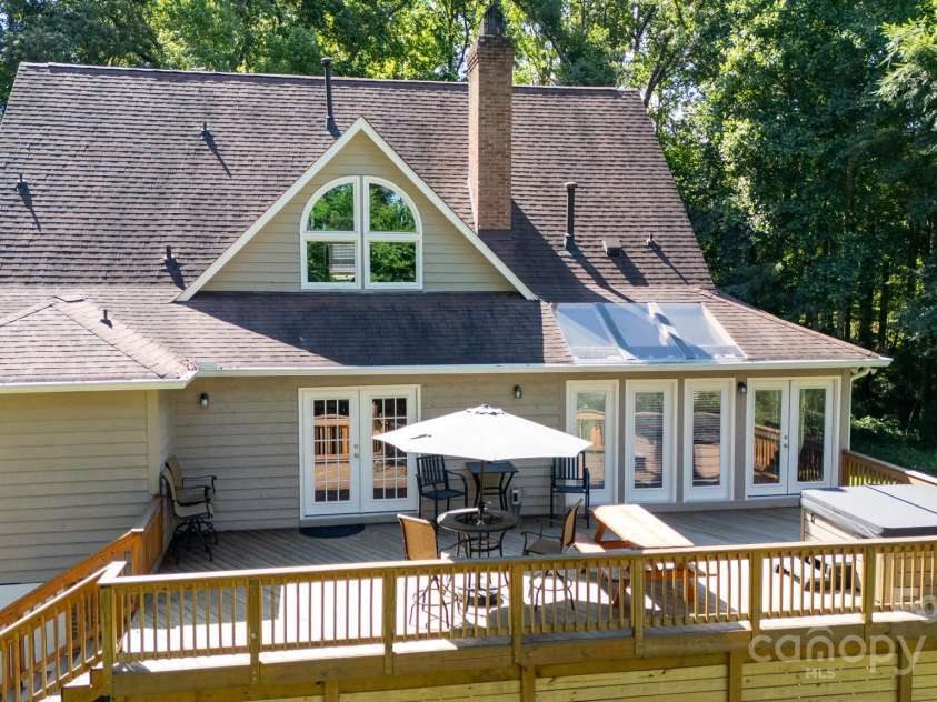 2168 Sunset Circle, Fort Mill, SC 29715.  MLS# CAR4263054, YatesRealty ID 15407. 