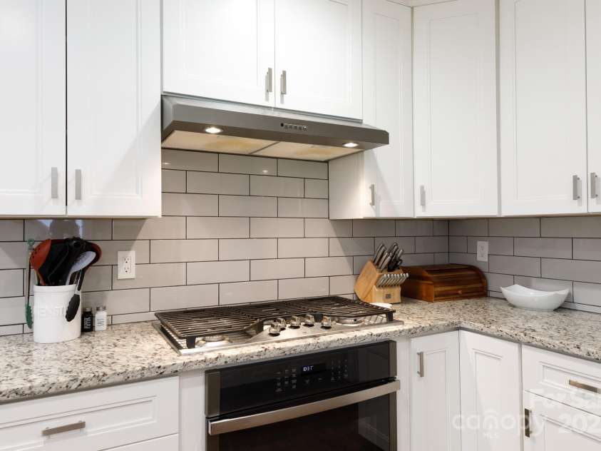 2168 Sunset Circle, Fort Mill, SC 29715.  MLS# CAR4263054, YatesRealty ID 15407. 