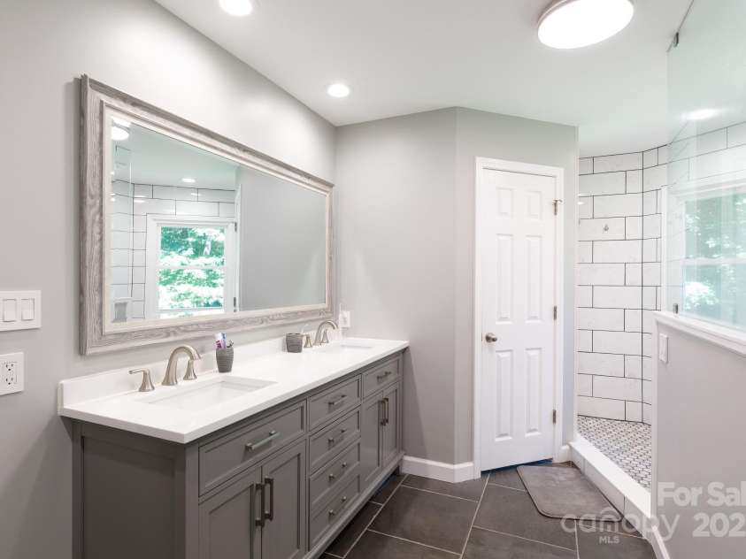 2168 Sunset Circle, Fort Mill, SC 29715.  MLS# CAR4263054, YatesRealty ID 15407. 