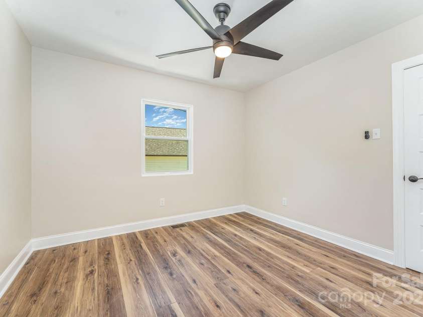 112 Circle Drive, Salisbury, NC 28144.  MLS# CAR4247957, YatesRealty ID 15408. 