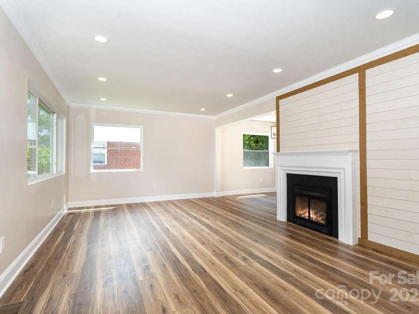 112 Circle Drive, Salisbury, NC 28144.  MLS# CAR4247957, YatesRealty ID 15408. 