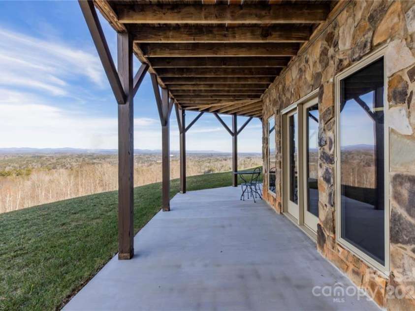 4937 NC Hwy 268 Highway, Wilkesboro, NC 28697.  MLS# CAR4230797, YatesRealty ID 1541. 