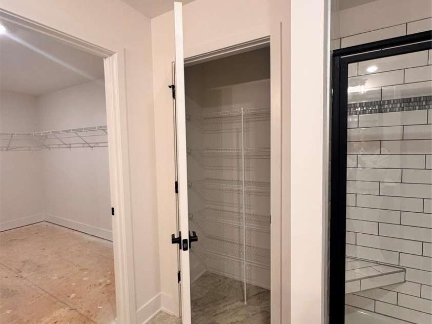 716 Inwood Hill Drive, Gastonia, NC 28056.  MLS# CAR4327869, YatesRealty ID 15410. Primary bathroom