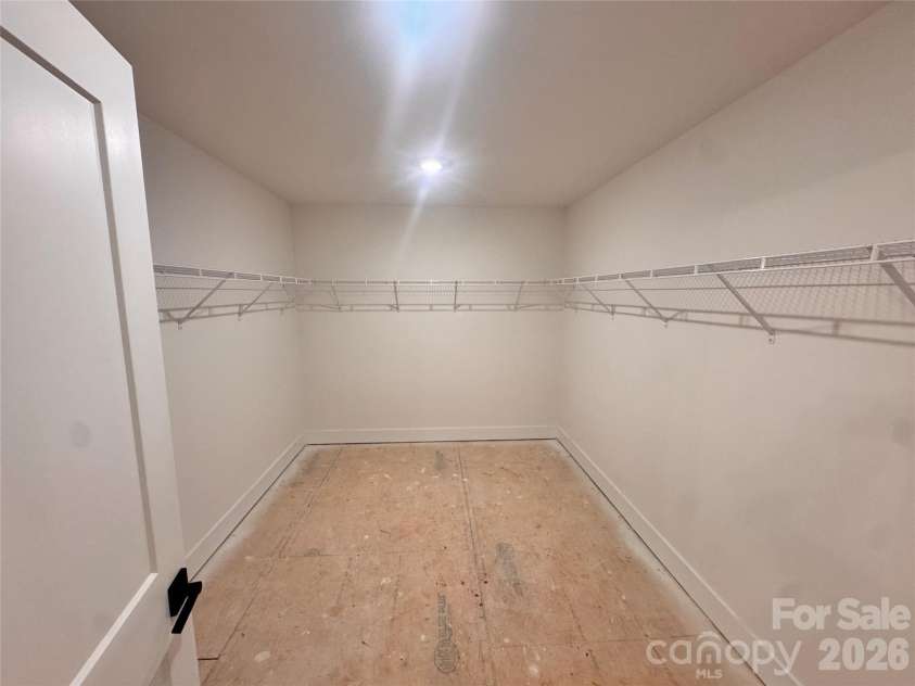716 Inwood Hill Drive, Gastonia, NC 28056.  MLS# CAR4327869, YatesRealty ID 15410. Primary closet