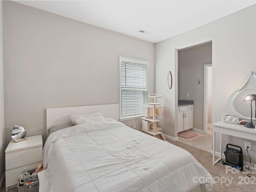 190 Tetcott Street, Mooresville, NC 28115.  MLS# CAR4249348, YatesRealty ID 15411. Bedroom 2 with Jack & Jill Bathroom