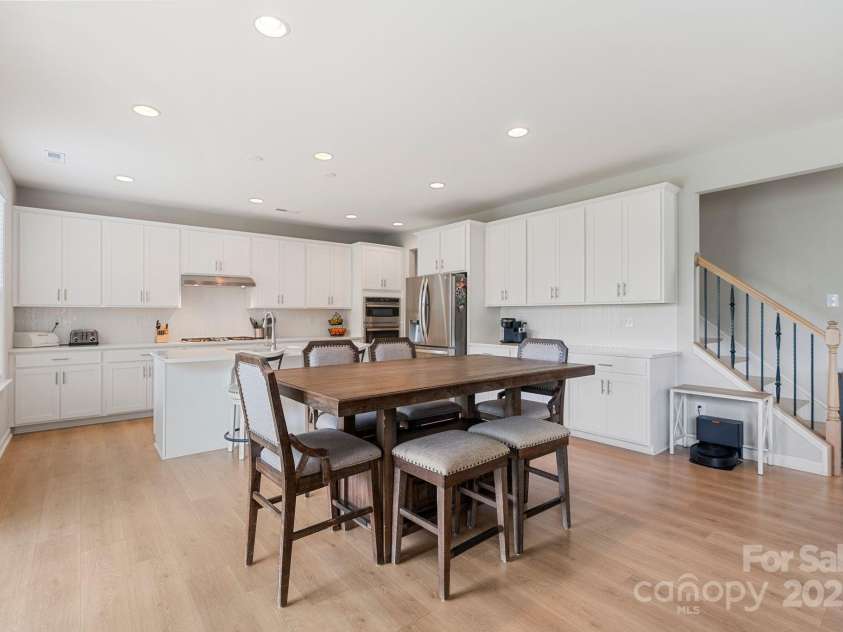 190 Tetcott Street, Mooresville, NC 28115.  MLS# CAR4249348, YatesRealty ID 15411. Eating Area & Kitchen