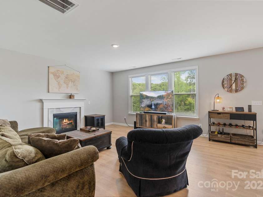 190 Tetcott Street, Mooresville, NC 28115.  MLS# CAR4249348, YatesRealty ID 15411. Great Room