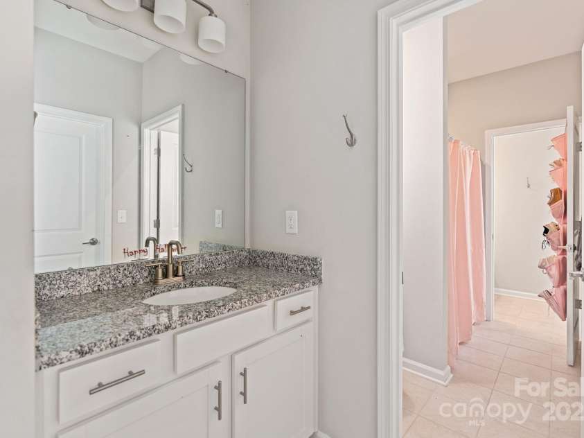 190 Tetcott Street, Mooresville, NC 28115.  MLS# CAR4249348, YatesRealty ID 15411. Jack & Jill Bathroom