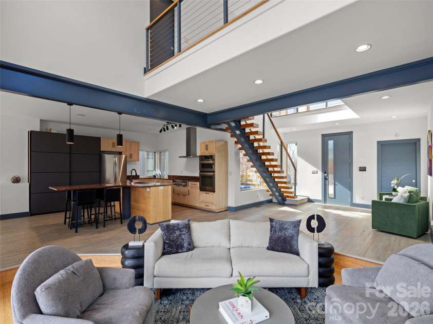 46 Park Avenue, Asheville, NC 28801.  MLS# CAR4329006, YatesRealty ID 15411. 