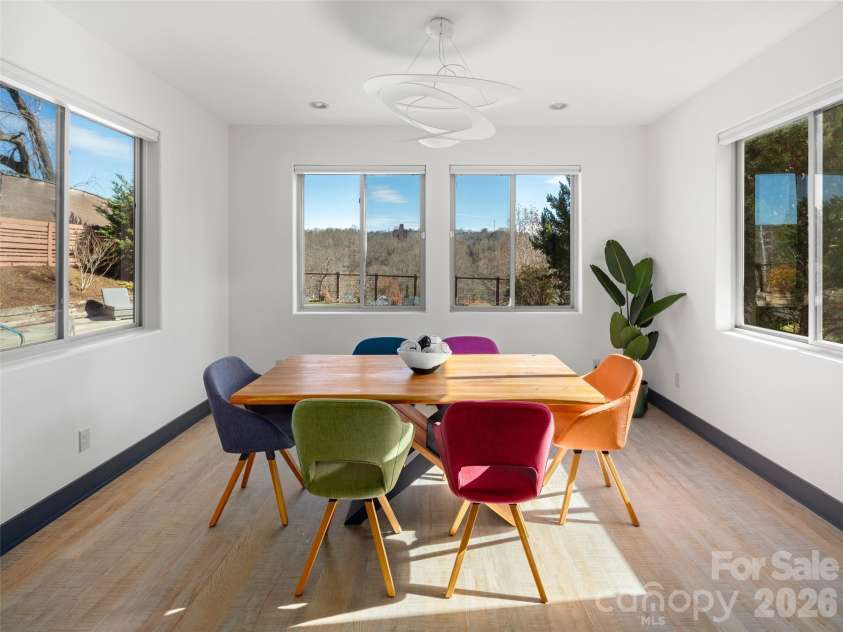 46 Park Avenue, Asheville, NC 28801.  MLS# CAR4329006, YatesRealty ID 15411. 