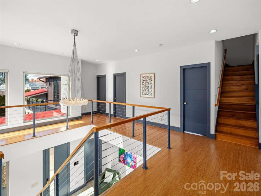 46 Park Avenue, Asheville, NC 28801.  MLS# CAR4329006, YatesRealty ID 15411. 
