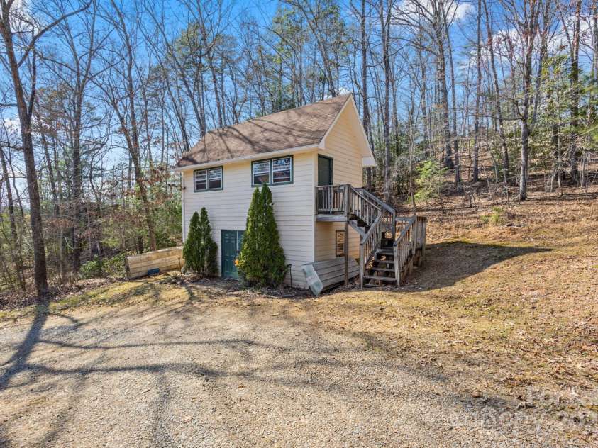 4 Dreskin Road, Murphy, NC 28906.  MLS# CAR4246402, YatesRealty ID 15412. 
