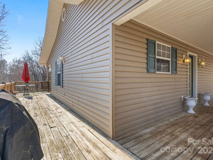 4 Dreskin Road, Murphy, NC 28906.  MLS# CAR4246402, YatesRealty ID 15412. 