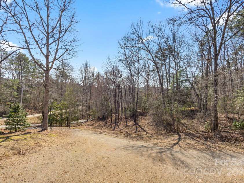 4 Dreskin Road, Murphy, NC 28906.  MLS# CAR4246402, YatesRealty ID 15412. 
