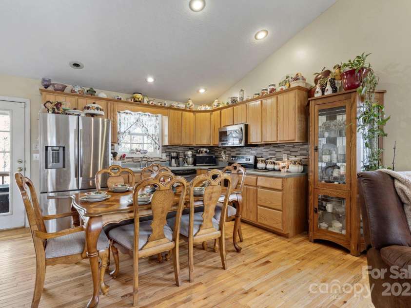 4 Dreskin Road, Murphy, NC 28906.  MLS# CAR4246402, YatesRealty ID 15412. 