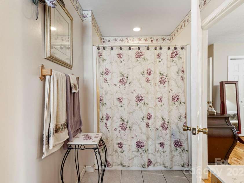 4 Dreskin Road, Murphy, NC 28906.  MLS# CAR4246402, YatesRealty ID 15412. 