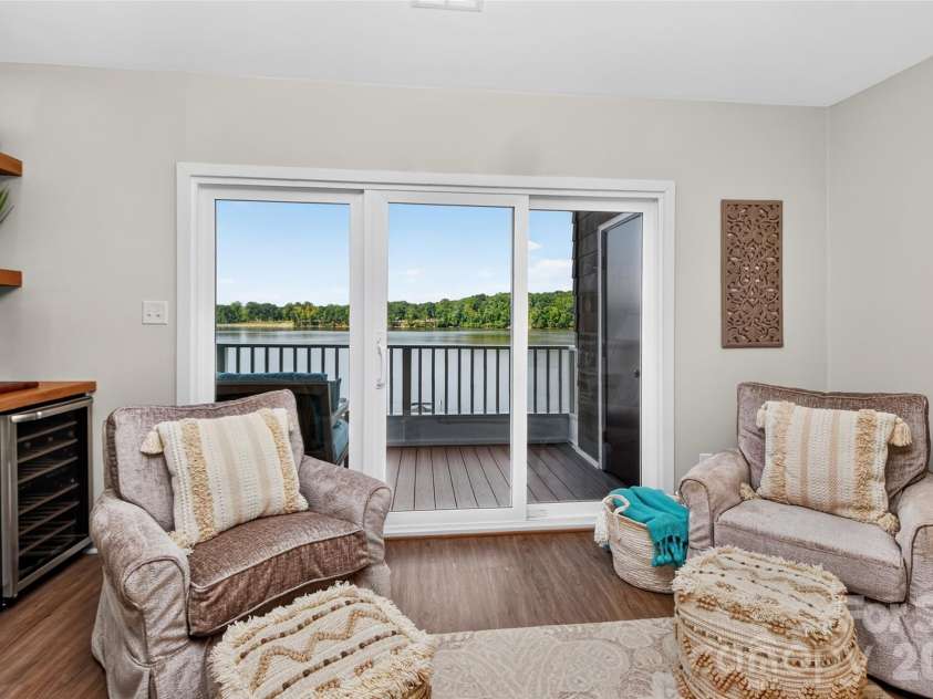 7340 Lakefront Drive, Charlotte, NC 28278.  MLS# CAR4415348, YatesRealty ID 15412. 