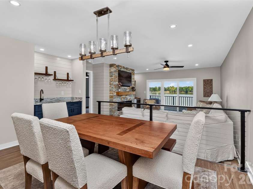 7340 Lakefront Drive, Charlotte, NC 28278.  MLS# CAR4415348, YatesRealty ID 15412. 