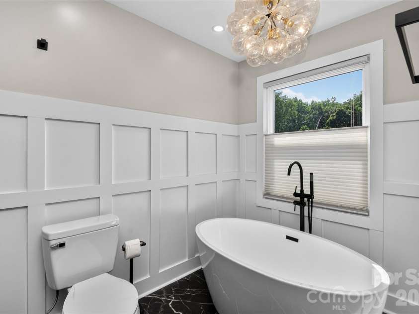 7340 Lakefront Drive, Charlotte, NC 28278.  MLS# CAR4415348, YatesRealty ID 15412. 