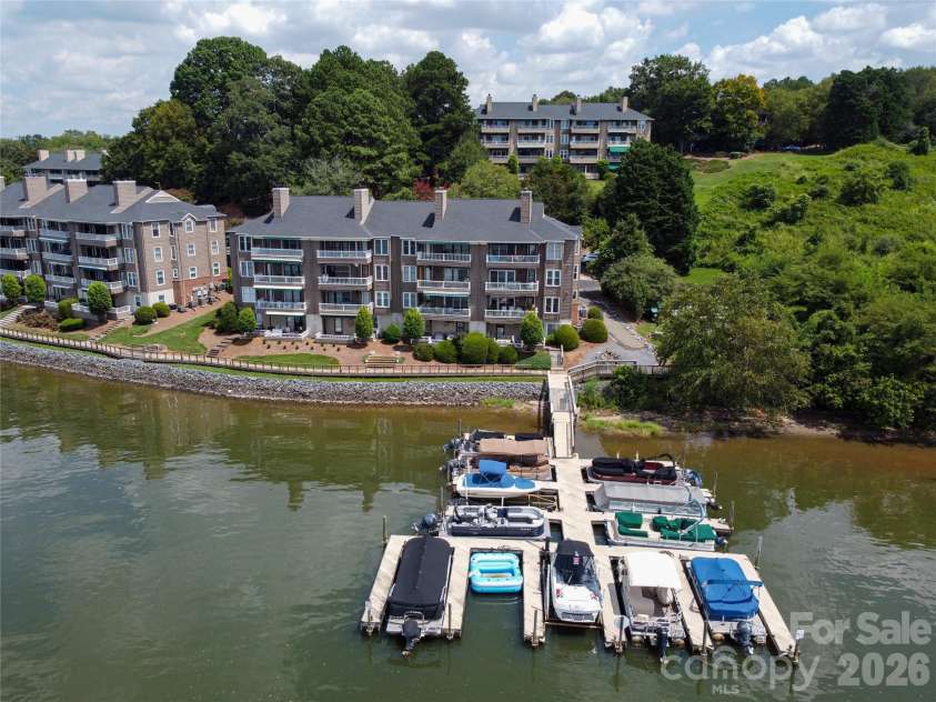 7340 Lakefront Drive, Charlotte, NC 28278.  MLS# CAR4415348, YatesRealty ID 15412. 