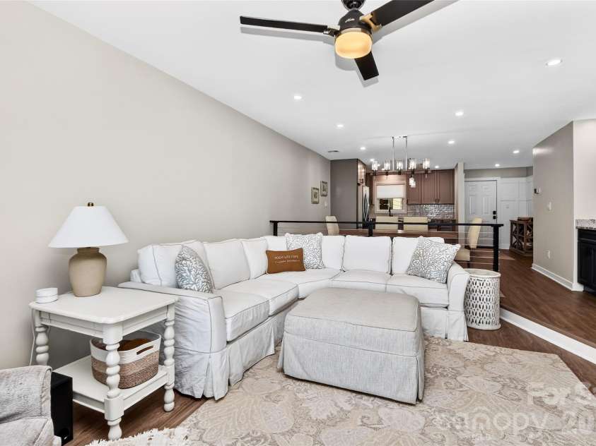 7340 Lakefront Drive, Charlotte, NC 28278.  MLS# CAR4415348, YatesRealty ID 15412. 