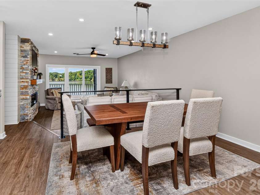7340 Lakefront Drive, Charlotte, NC 28278.  MLS# CAR4415348, YatesRealty ID 15412. 